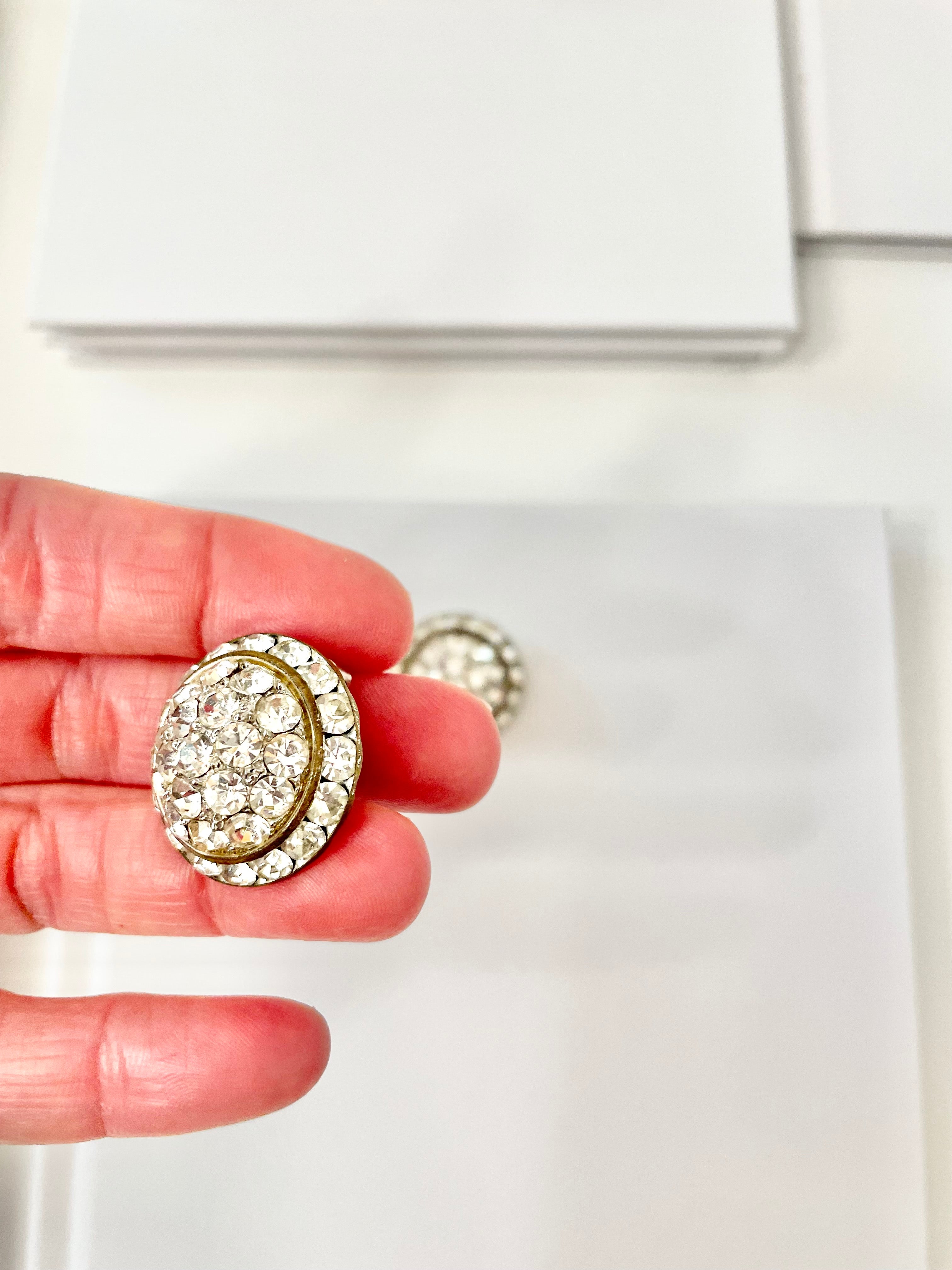 These splendid sparkly 1960's button earrings are truly divine! So perfect..