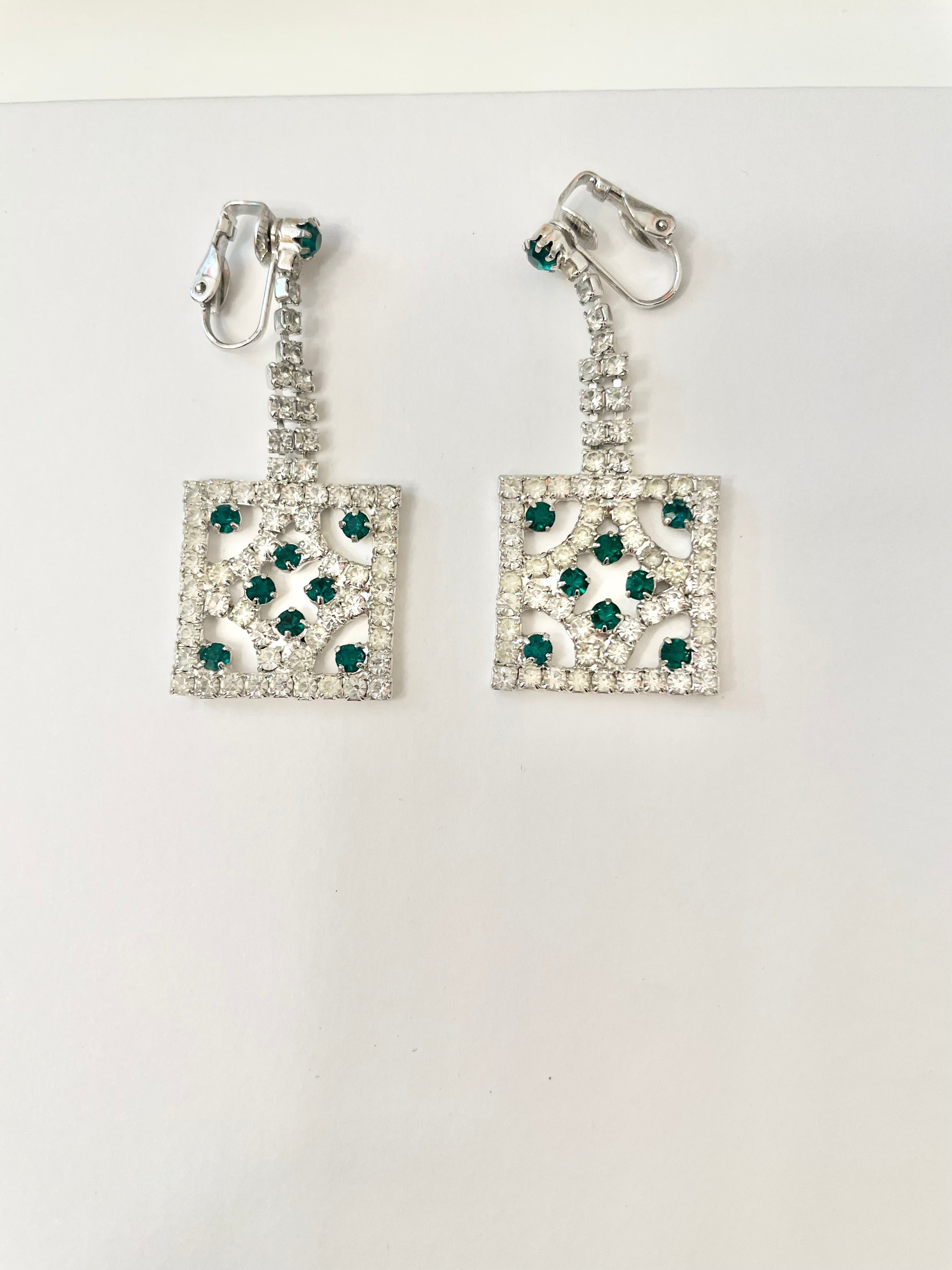 The Heiress and her love of emeralds, and diamonds... These 1960's drop fret work super chic earrings, are any woman's wish! So elegant..