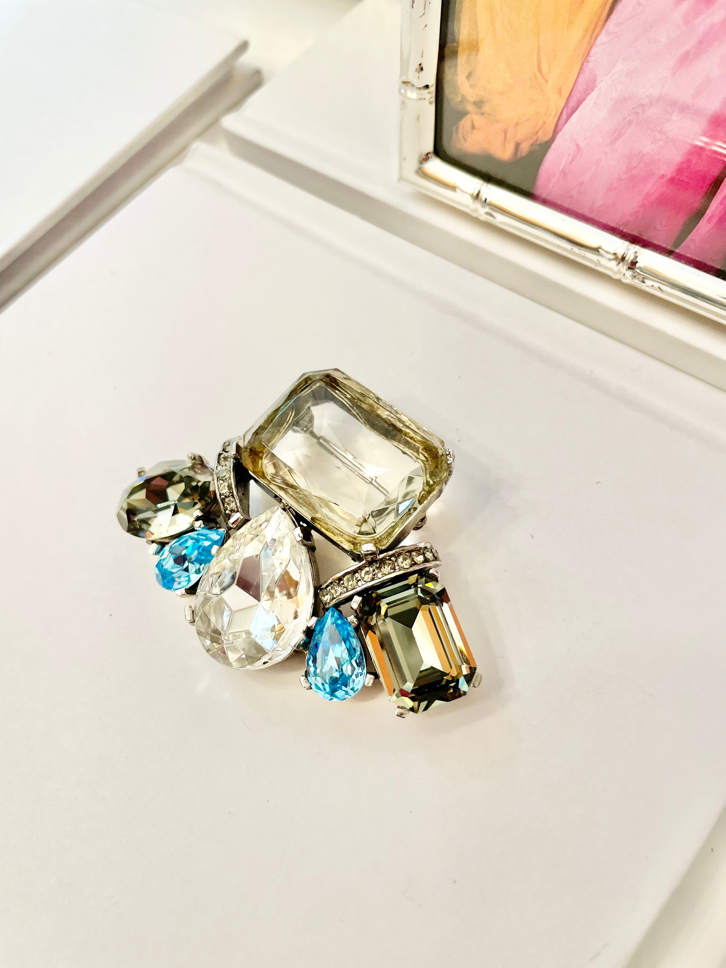 The Socialite and her love of large gemstone brooches! This one is extraordinary...