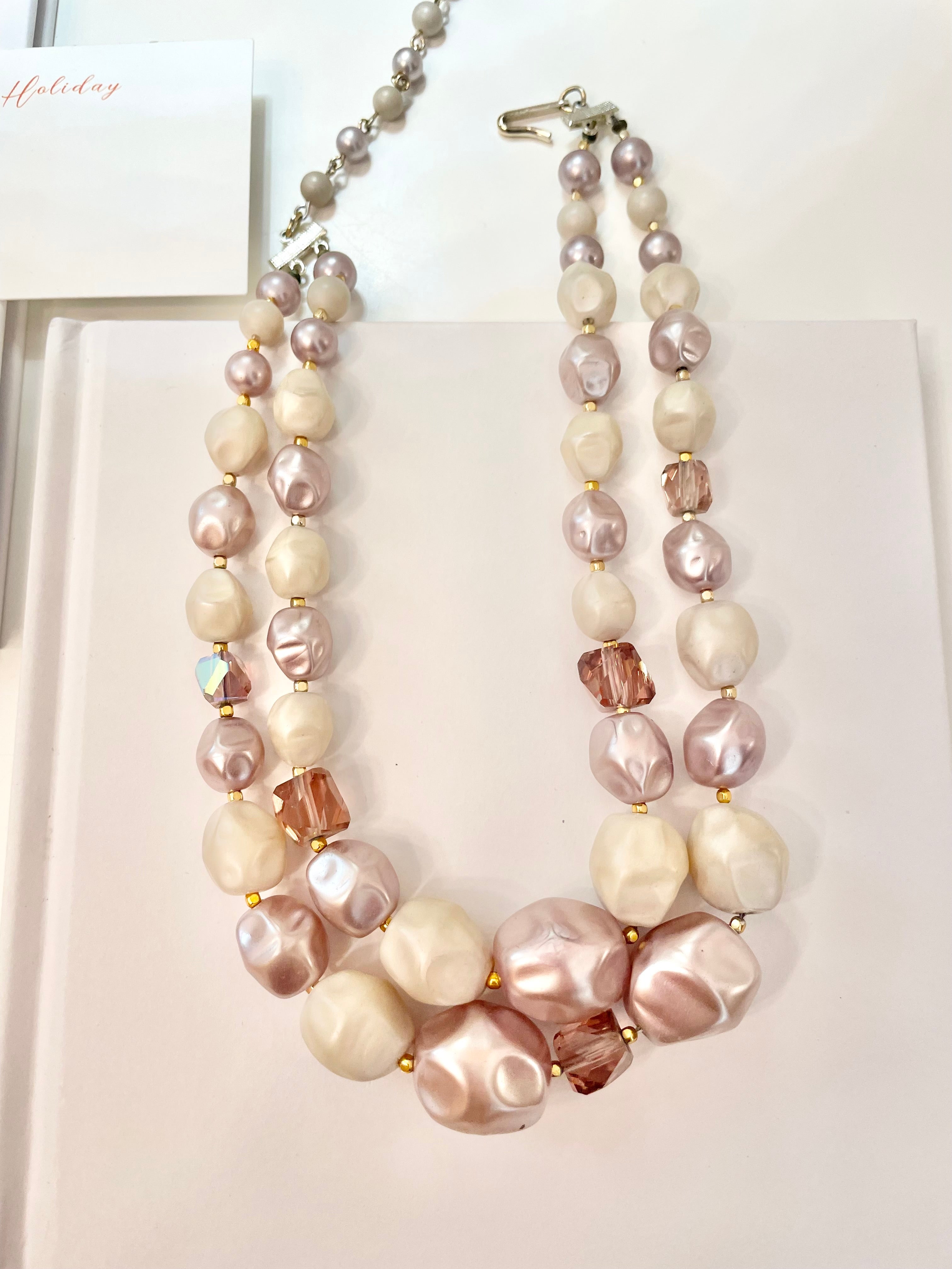 Vintage classy 1960's faux baroque pearl multi stone necklace... so  feminine!