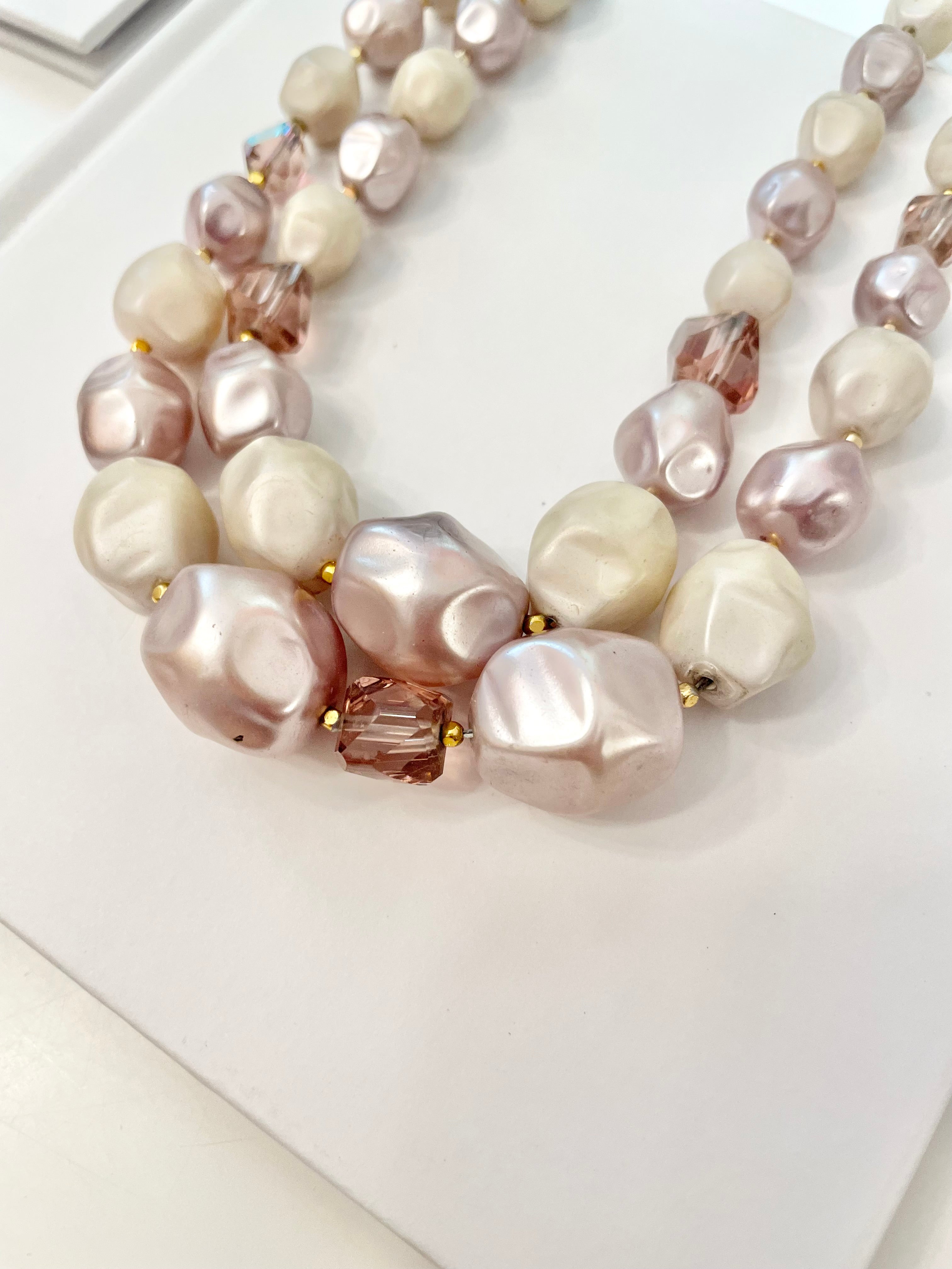 Vintage classy 1960's faux baroque pearl multi stone necklace... so feminine!